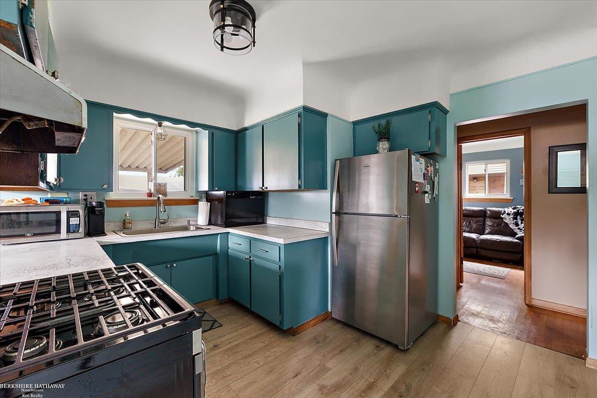 Roseville, Michigan 48066, United States, 3 Bedrooms Bedrooms, ,2 BathroomsBathrooms,Residential,Active,175214