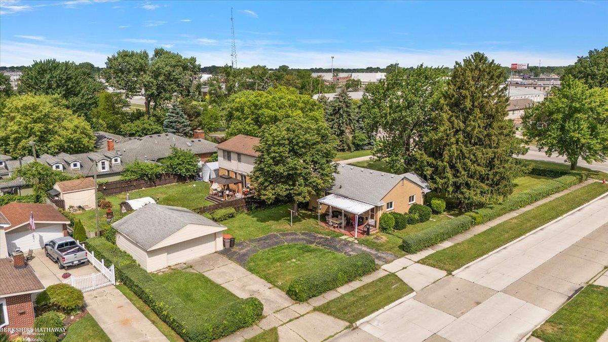 Roseville, Michigan 48066, United States, 3 Bedrooms Bedrooms, ,2 BathroomsBathrooms,Residential,Active,175214