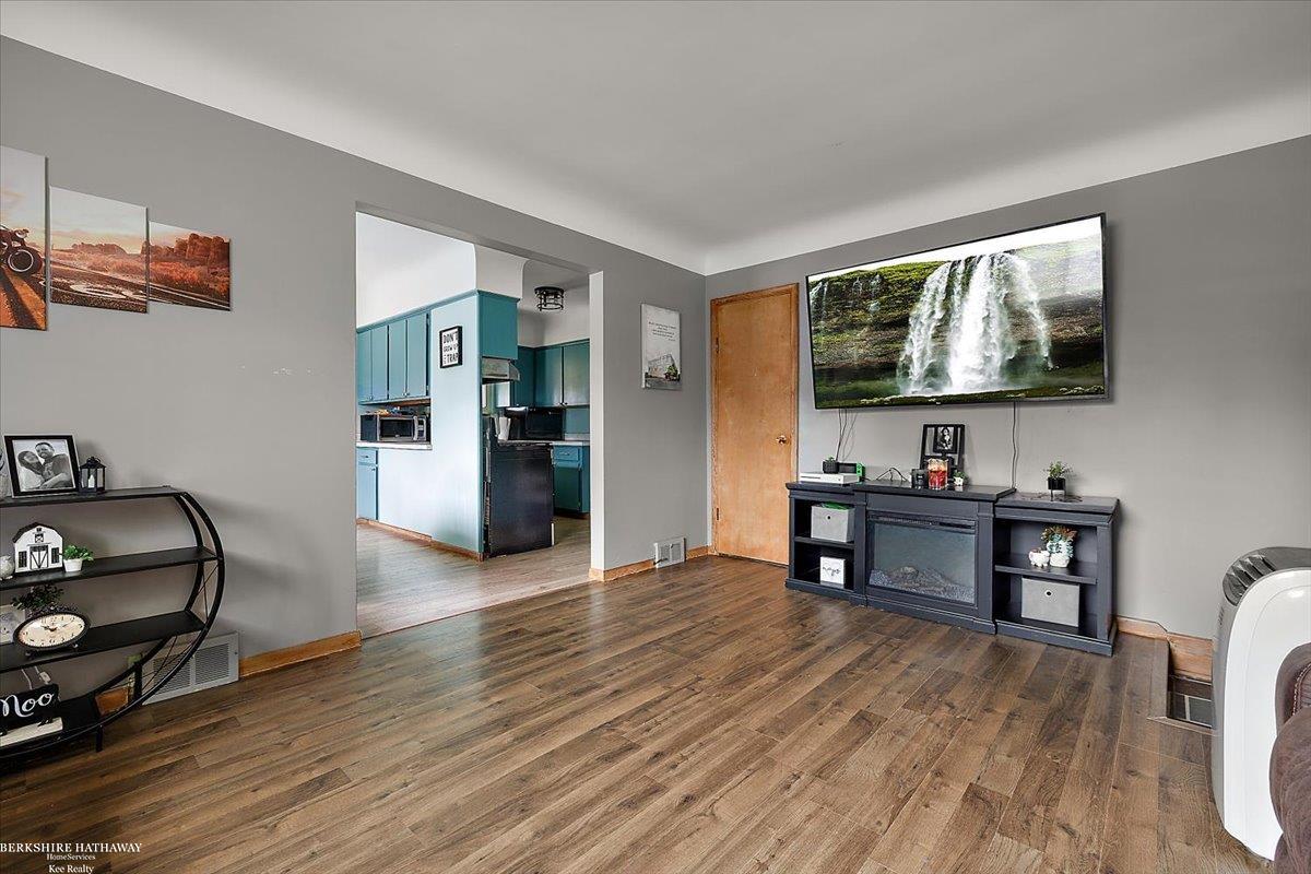 Roseville, Michigan 48066, United States, 3 Bedrooms Bedrooms, ,2 BathroomsBathrooms,Residential,Active,175214