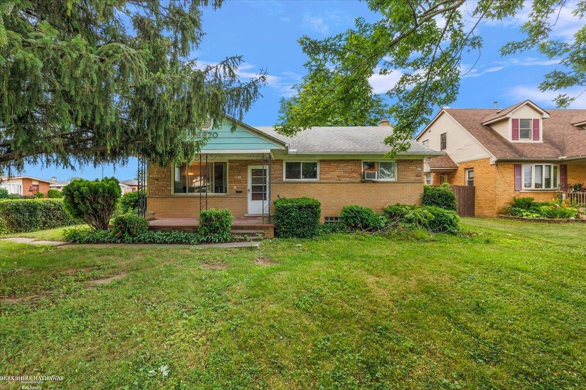 Roseville, Michigan 48066, United States, 3 Bedrooms Bedrooms, ,2 BathroomsBathrooms,Residential,Active,175214