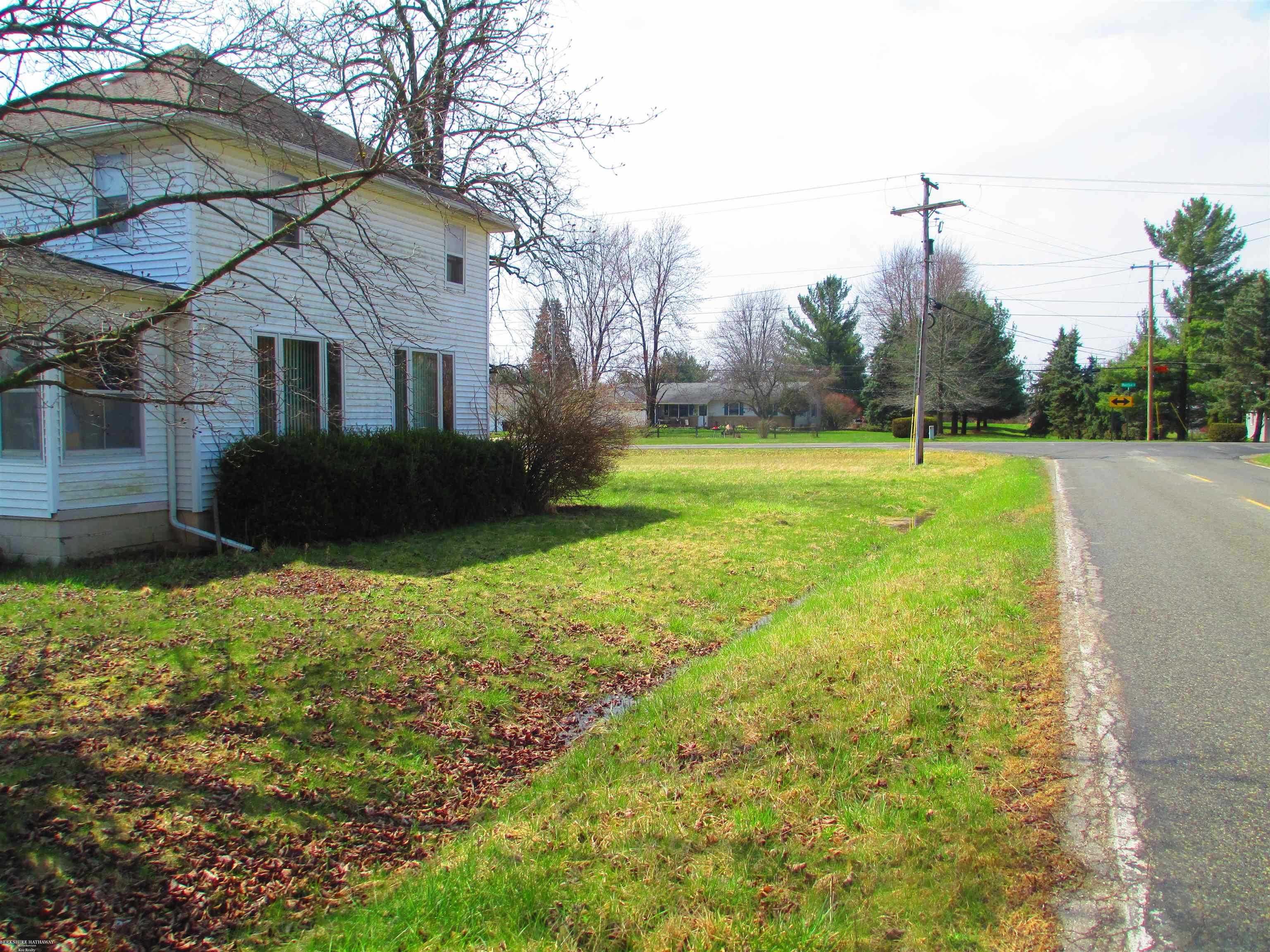 Owosso, Michigan 48867, United States, 4 Bedrooms Bedrooms, ,2 BathroomsBathrooms,Residential,Active,114600