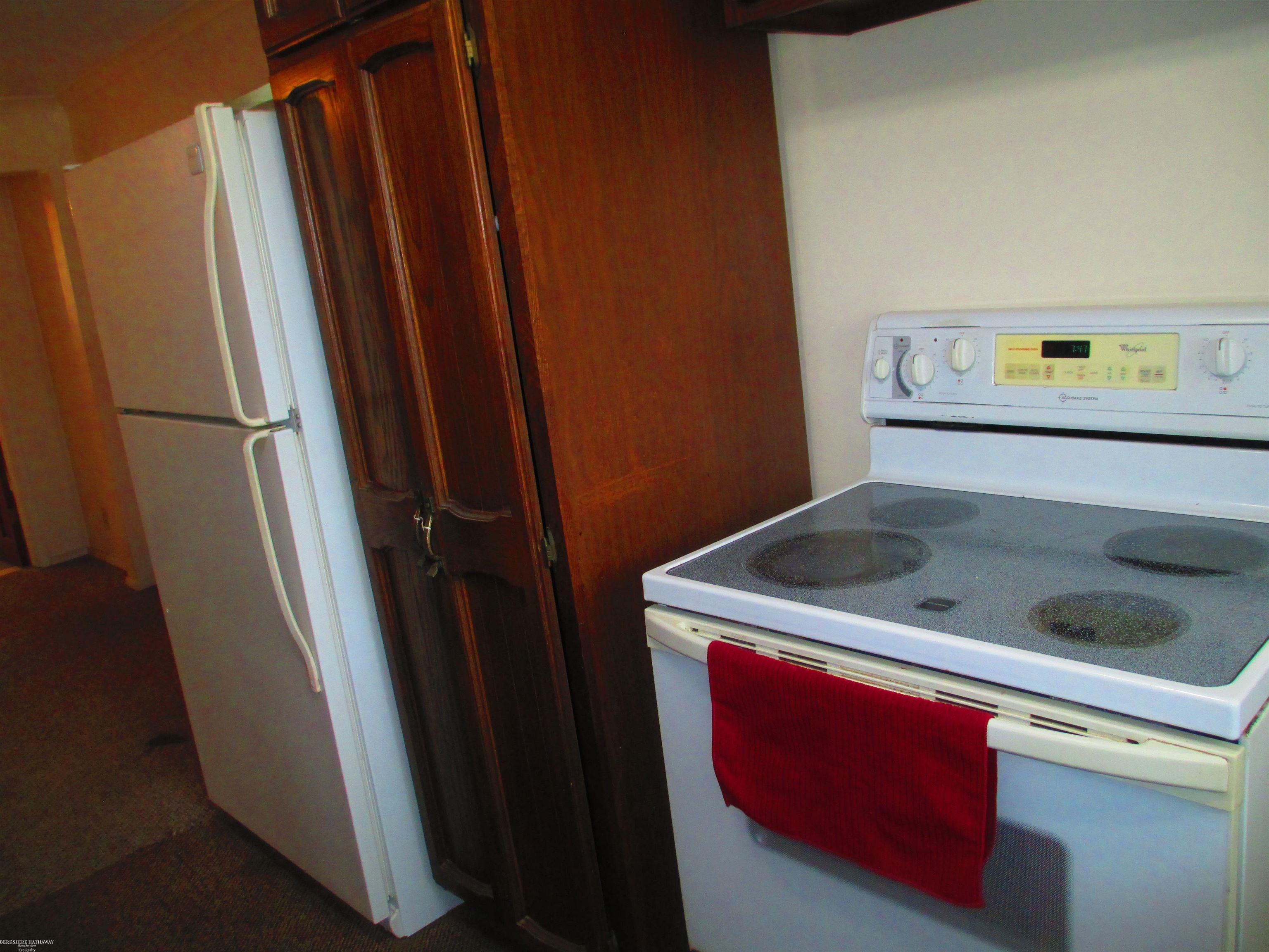 Owosso, Michigan 48867, United States, 4 Bedrooms Bedrooms, ,2 BathroomsBathrooms,Residential,Active,114600