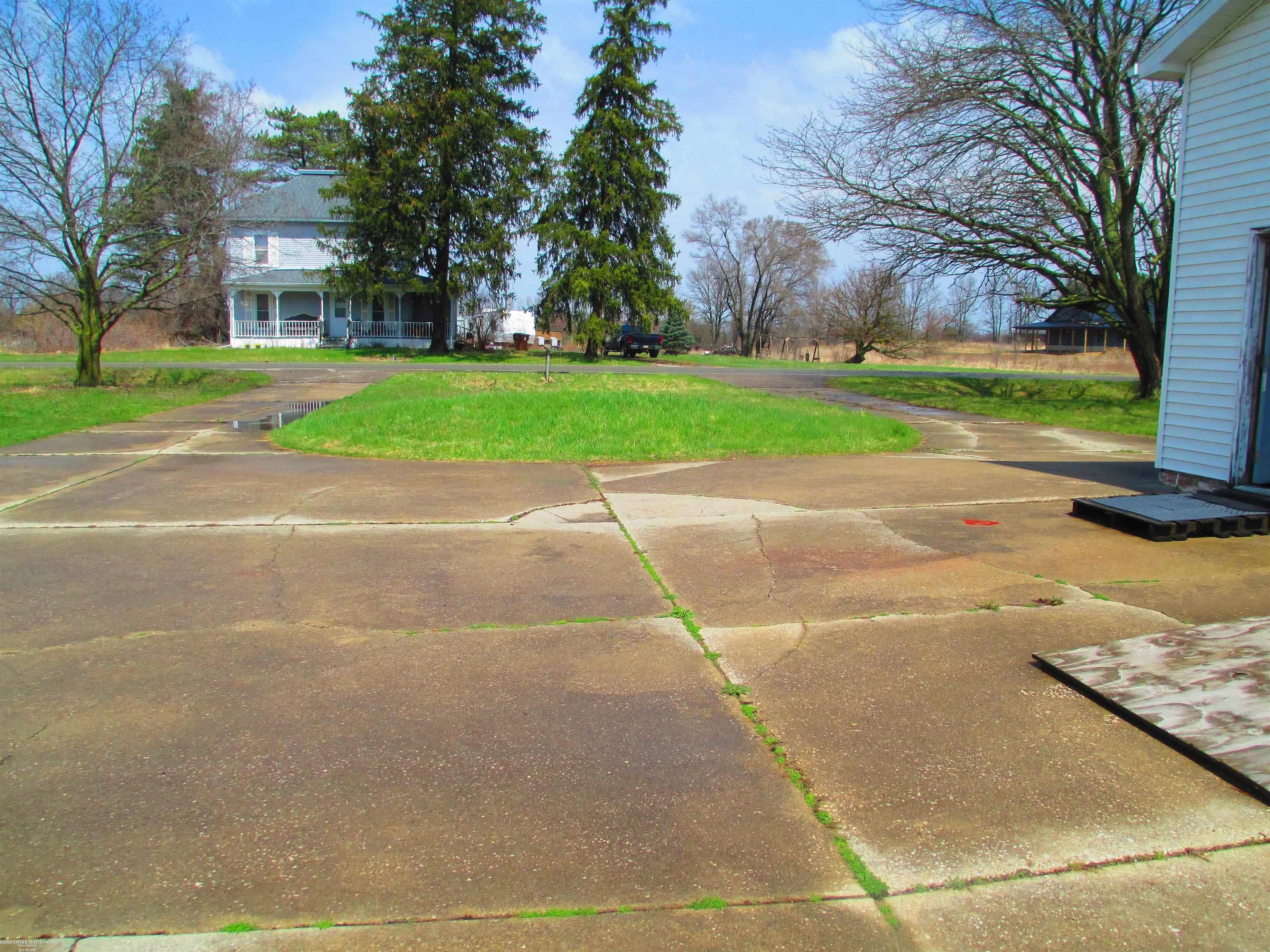 Owosso, Michigan 48867, United States, 4 Bedrooms Bedrooms, ,2 BathroomsBathrooms,Residential,Active,114600