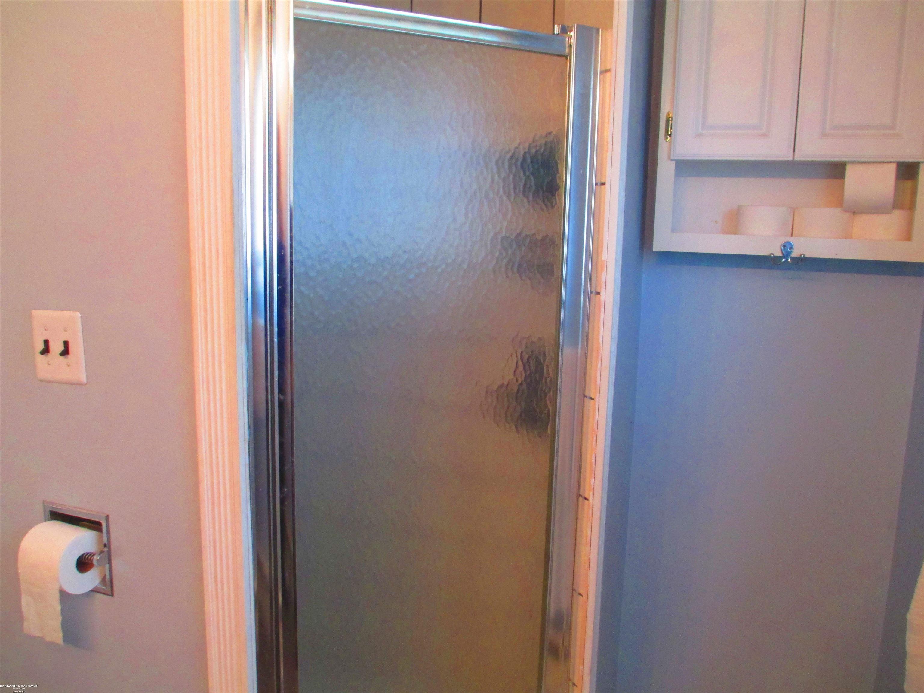 Owosso, Michigan 48867, United States, 4 Bedrooms Bedrooms, ,2 BathroomsBathrooms,Residential,Active,114600