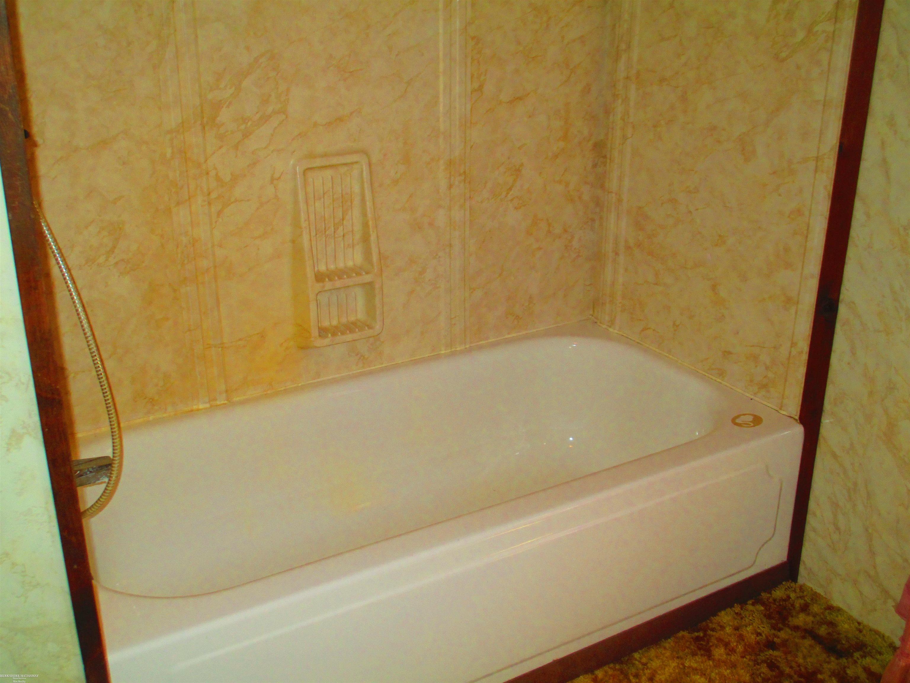 Owosso, Michigan 48867, United States, 4 Bedrooms Bedrooms, ,2 BathroomsBathrooms,Residential,Active,114600