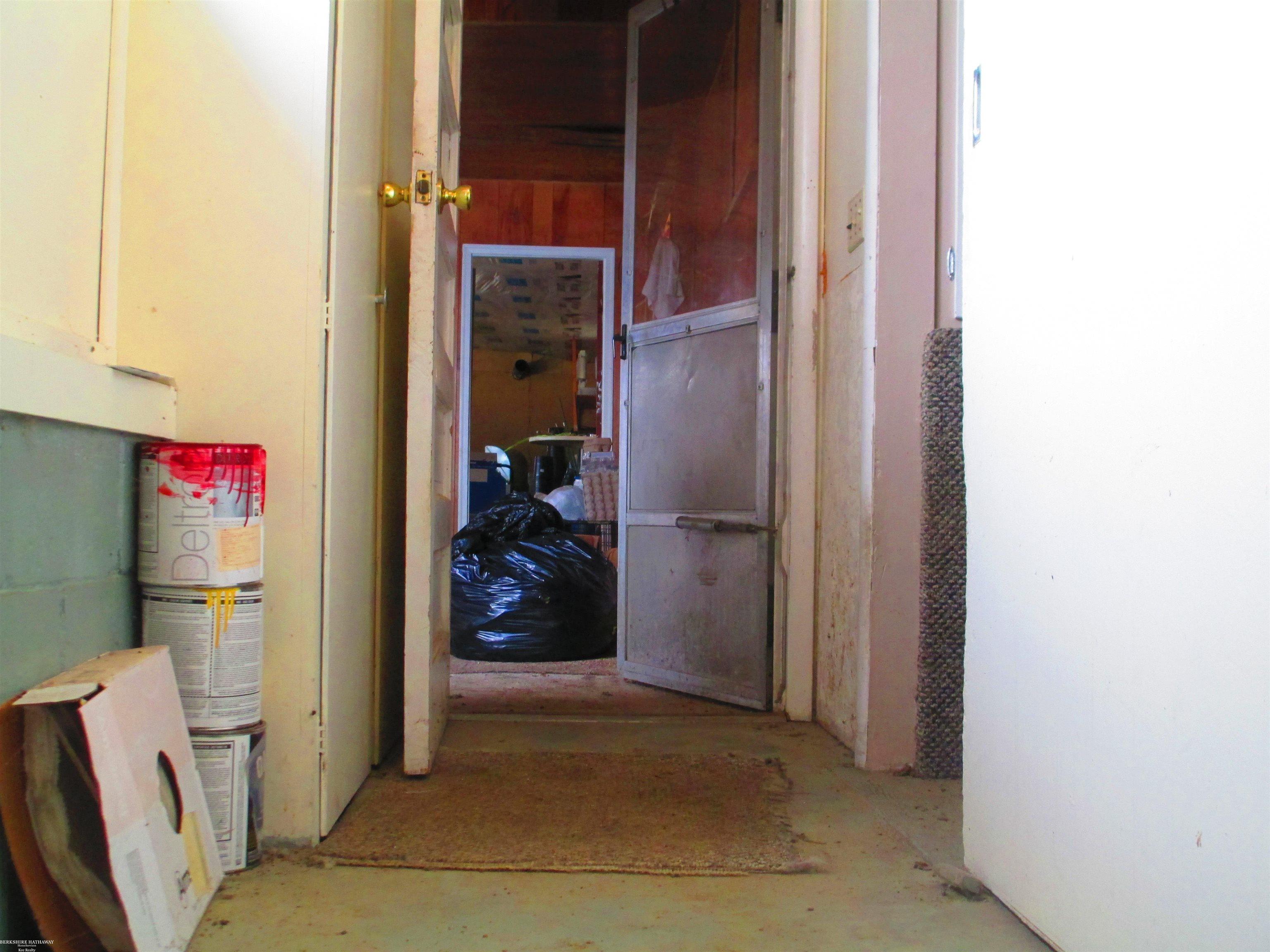 Owosso, Michigan 48867, United States, 4 Bedrooms Bedrooms, ,2 BathroomsBathrooms,Residential,Active,114600