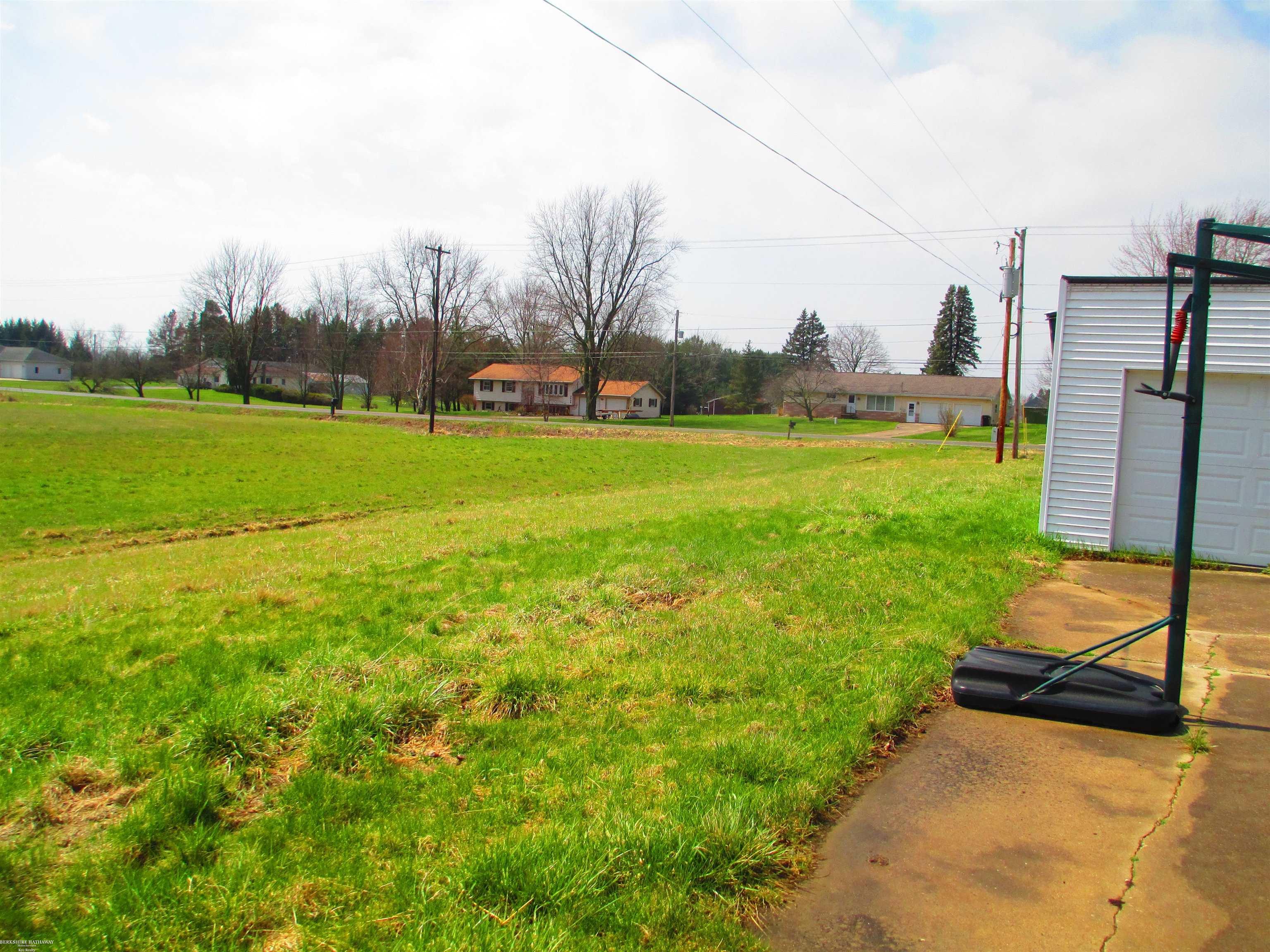 Owosso, Michigan 48867, United States, 4 Bedrooms Bedrooms, ,2 BathroomsBathrooms,Residential,Active,114600