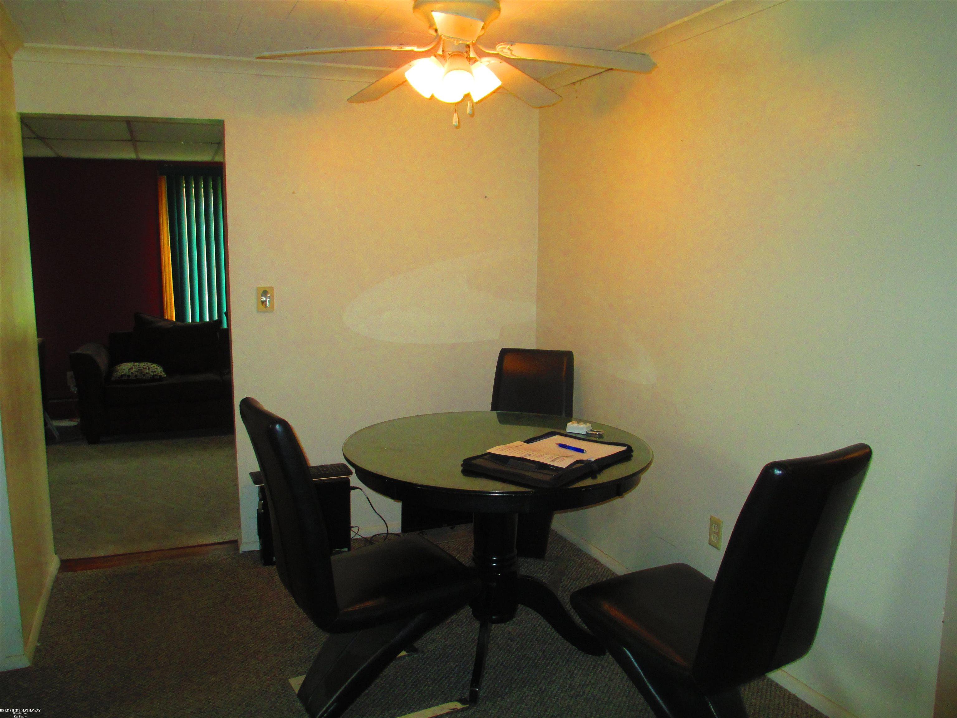 Owosso, Michigan 48867, United States, 4 Bedrooms Bedrooms, ,2 BathroomsBathrooms,Residential,Active,114600