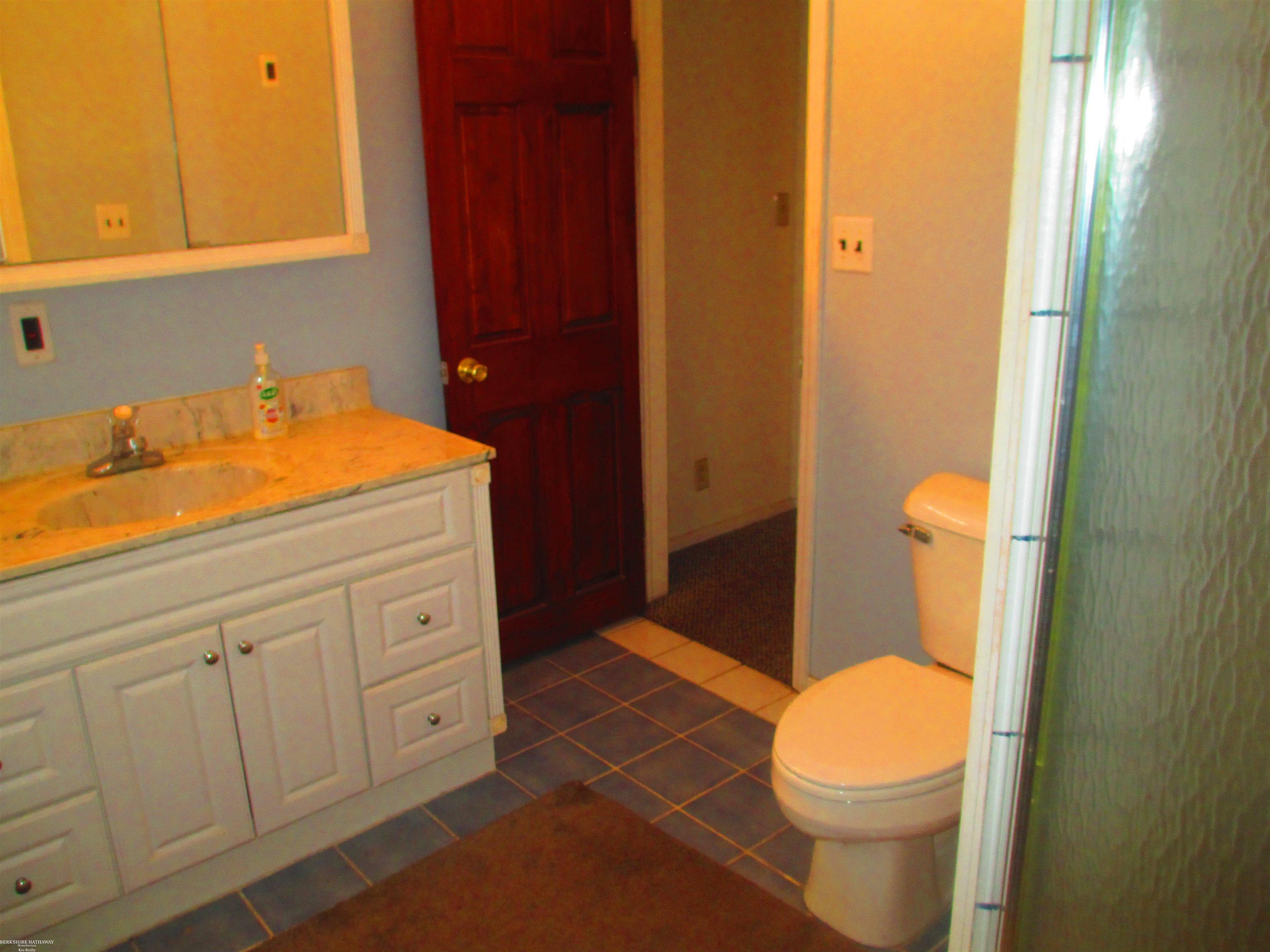 Owosso, Michigan 48867, United States, 4 Bedrooms Bedrooms, ,2 BathroomsBathrooms,Residential,Active,114600