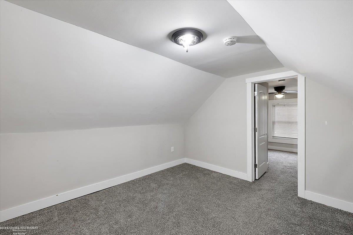 Roseville, Michigan 48066, United States, 3 Bedrooms Bedrooms, ,1 BathroomBathrooms,Residential,Active,95235