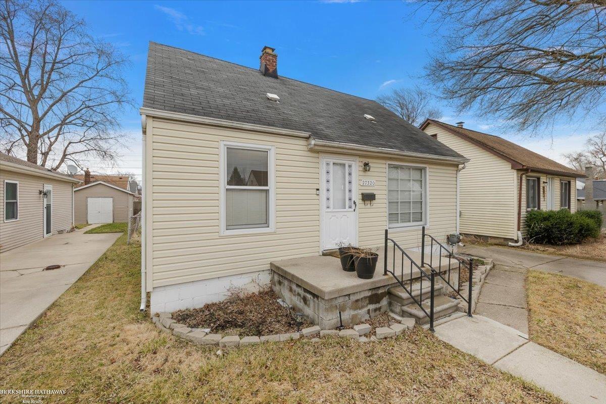 Roseville, Michigan 48066, United States, 3 Bedrooms Bedrooms, ,1 BathroomBathrooms,Residential,Active,95235