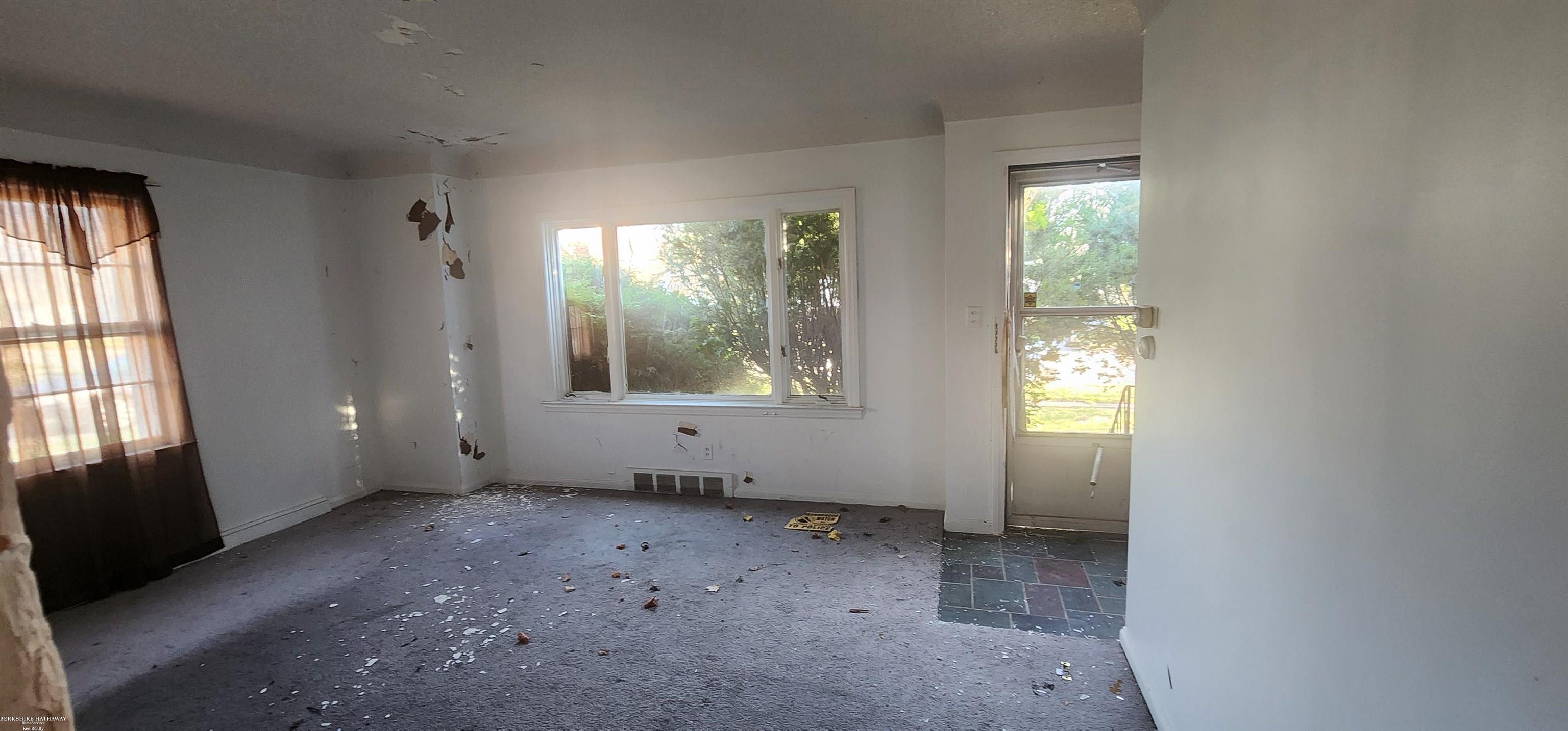 Flint, Michigan 48504, United States, 3 Bedrooms Bedrooms, ,2 BathroomsBathrooms,Residential,Active,105554