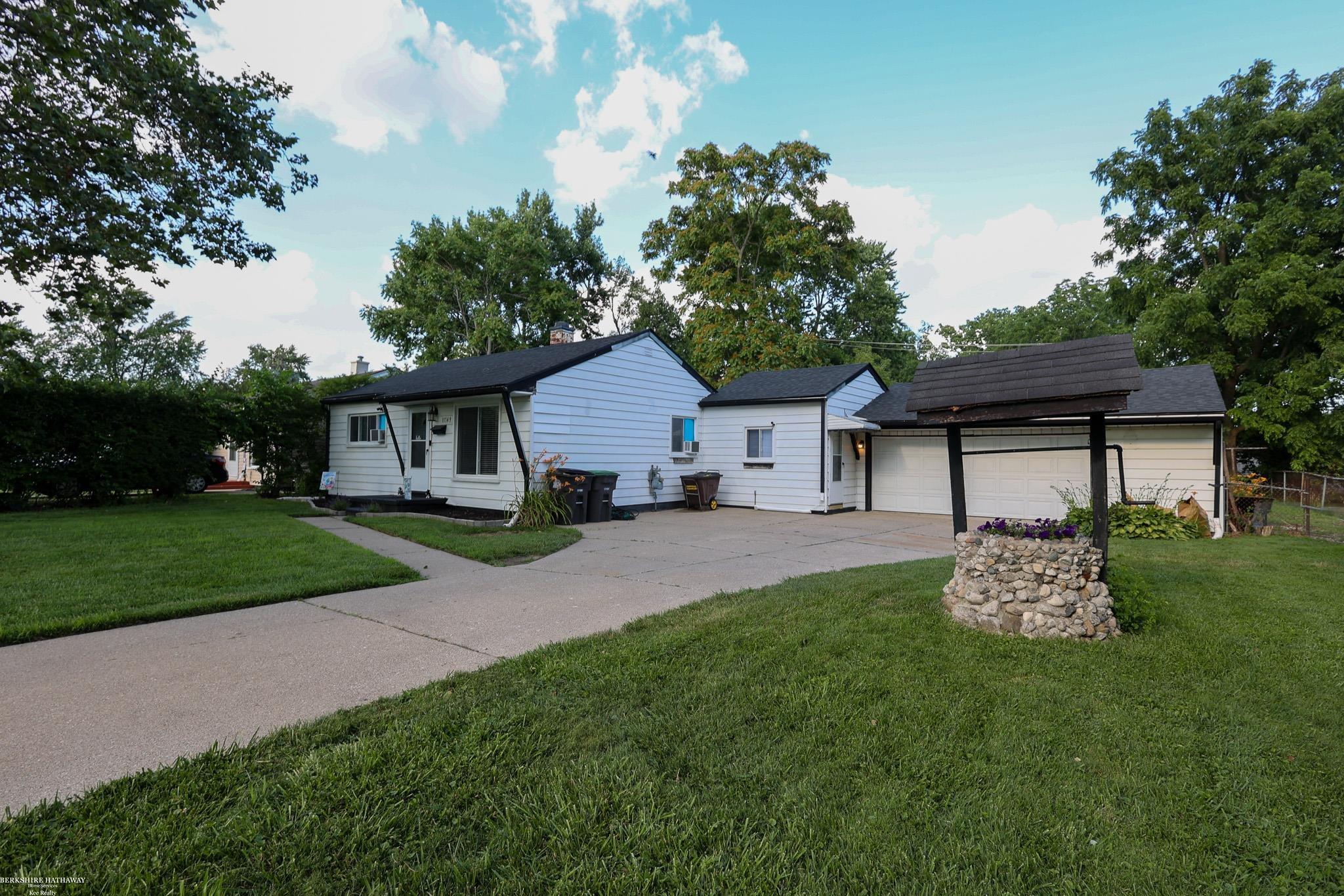 Taylor, Michigan 48180, United States, 3 Bedrooms Bedrooms, ,1 BathroomBathrooms,Residential,Active,163143