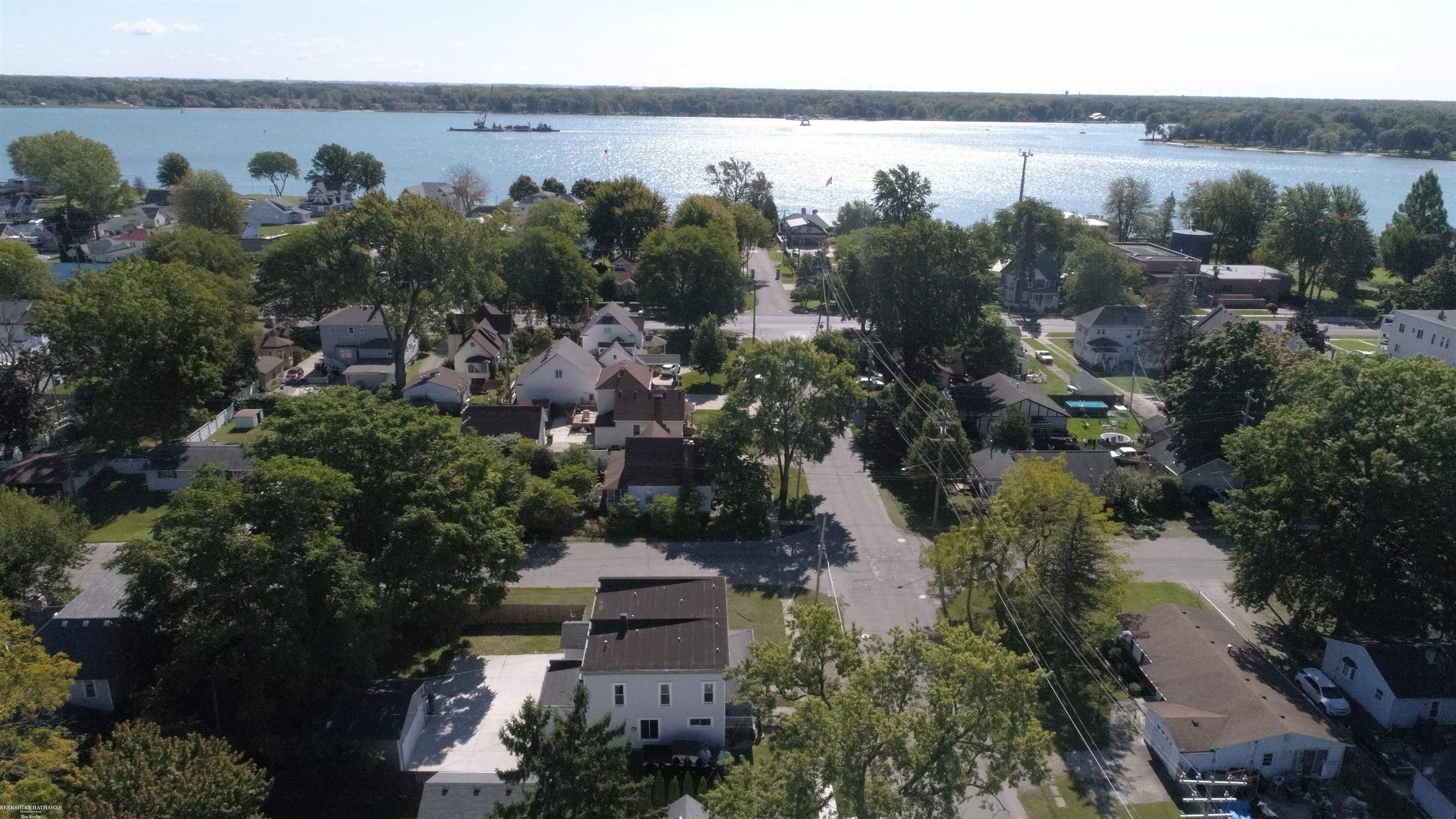 Algonac, Michigan 48001, United States, 3 Bedrooms Bedrooms, ,3 BathroomsBathrooms,Residential,Active,103932