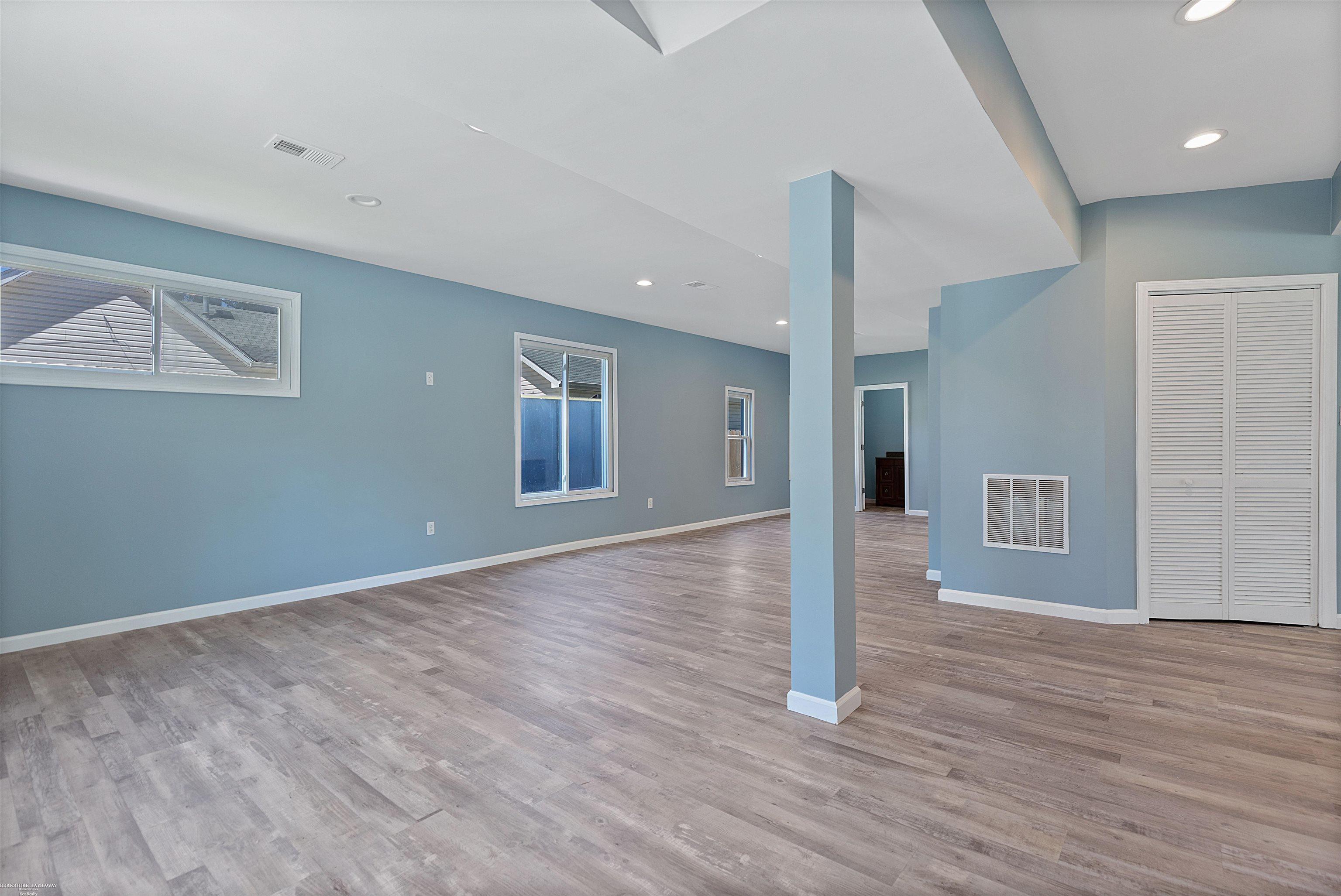 Algonac, Michigan 48001, United States, 3 Bedrooms Bedrooms, ,3 BathroomsBathrooms,Residential,Active,103932