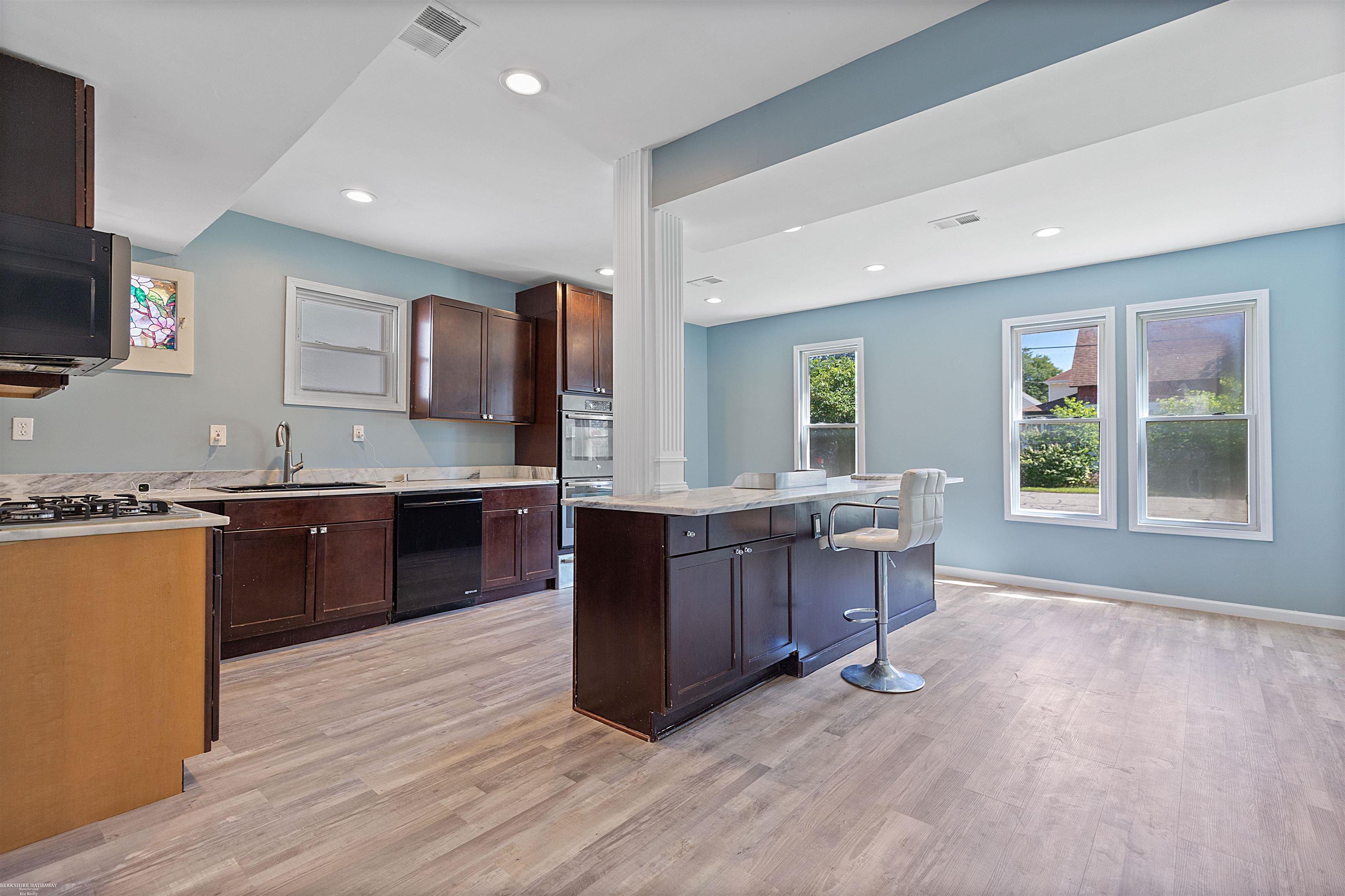 Algonac, Michigan 48001, United States, 3 Bedrooms Bedrooms, ,3 BathroomsBathrooms,Residential,Active,103932