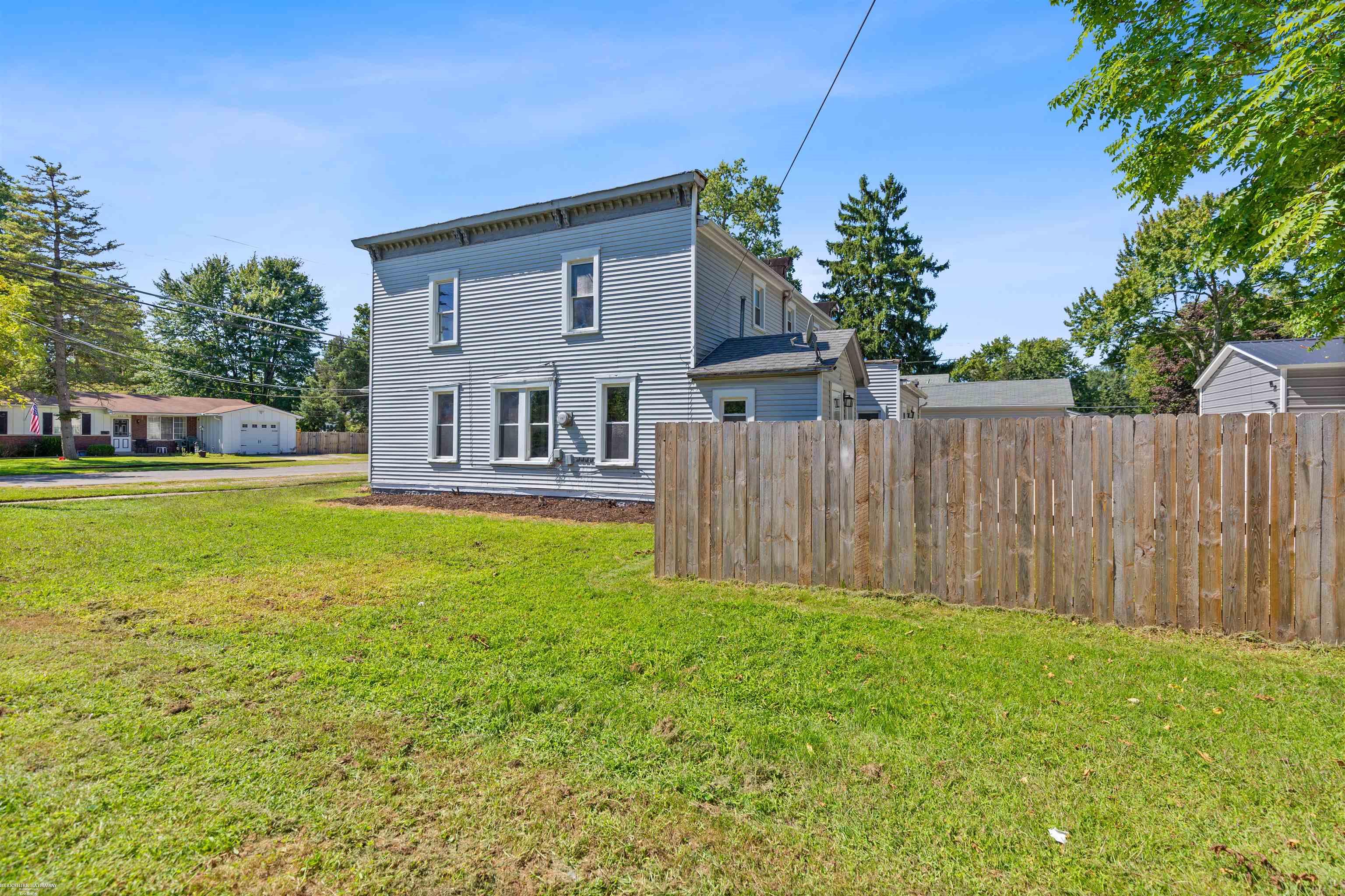 Algonac, Michigan 48001, United States, 3 Bedrooms Bedrooms, ,3 BathroomsBathrooms,Residential,Active,103932