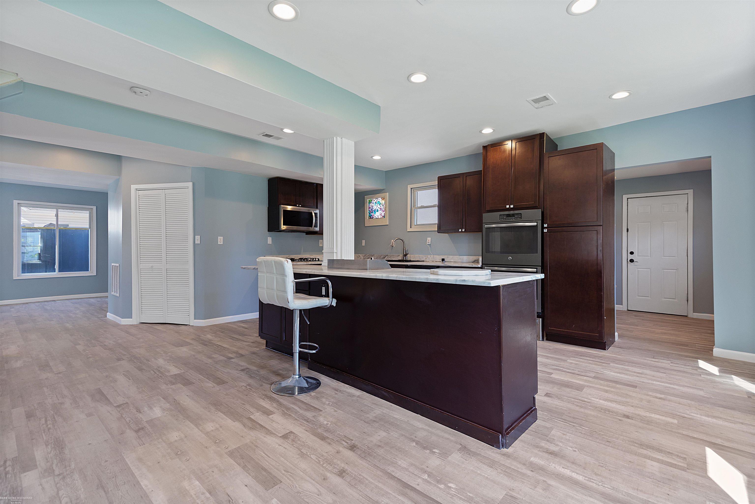 Algonac, Michigan 48001, United States, 3 Bedrooms Bedrooms, ,3 BathroomsBathrooms,Residential,Active,103932