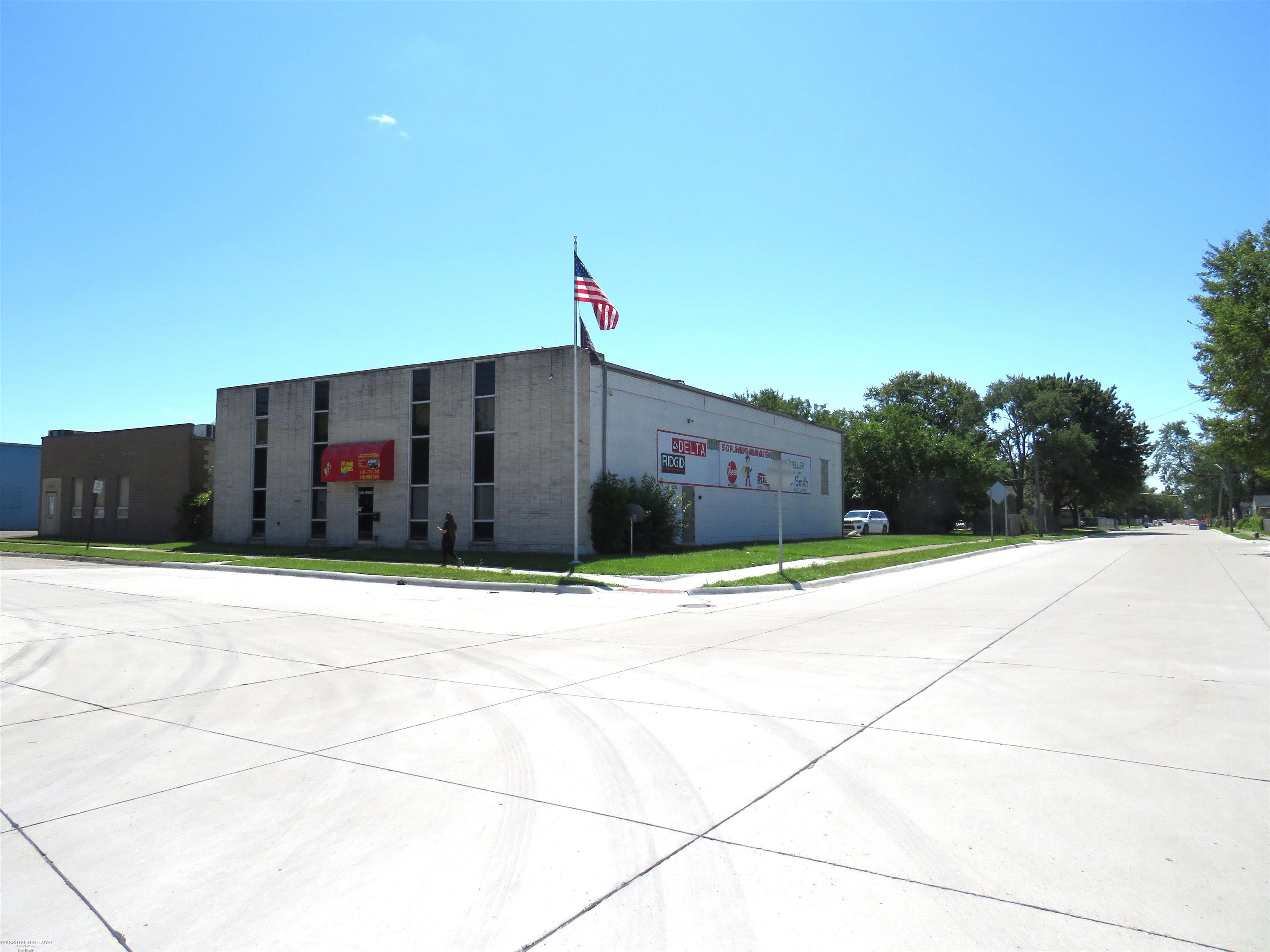 Warren, Michigan 48089, United States, ,Commercial,Pending,49007