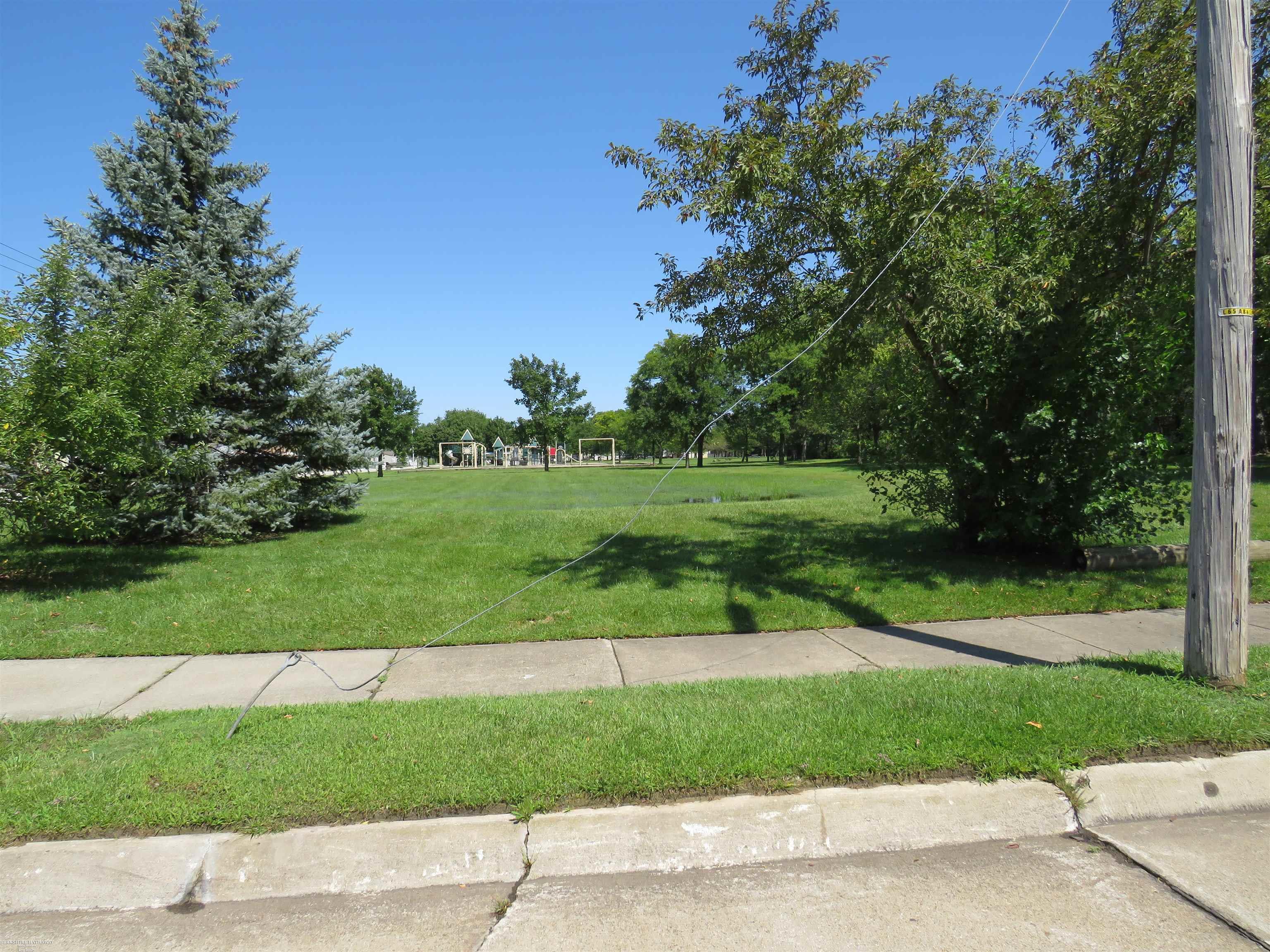 Warren, Michigan 48089, United States, ,Commercial,Pending,49007