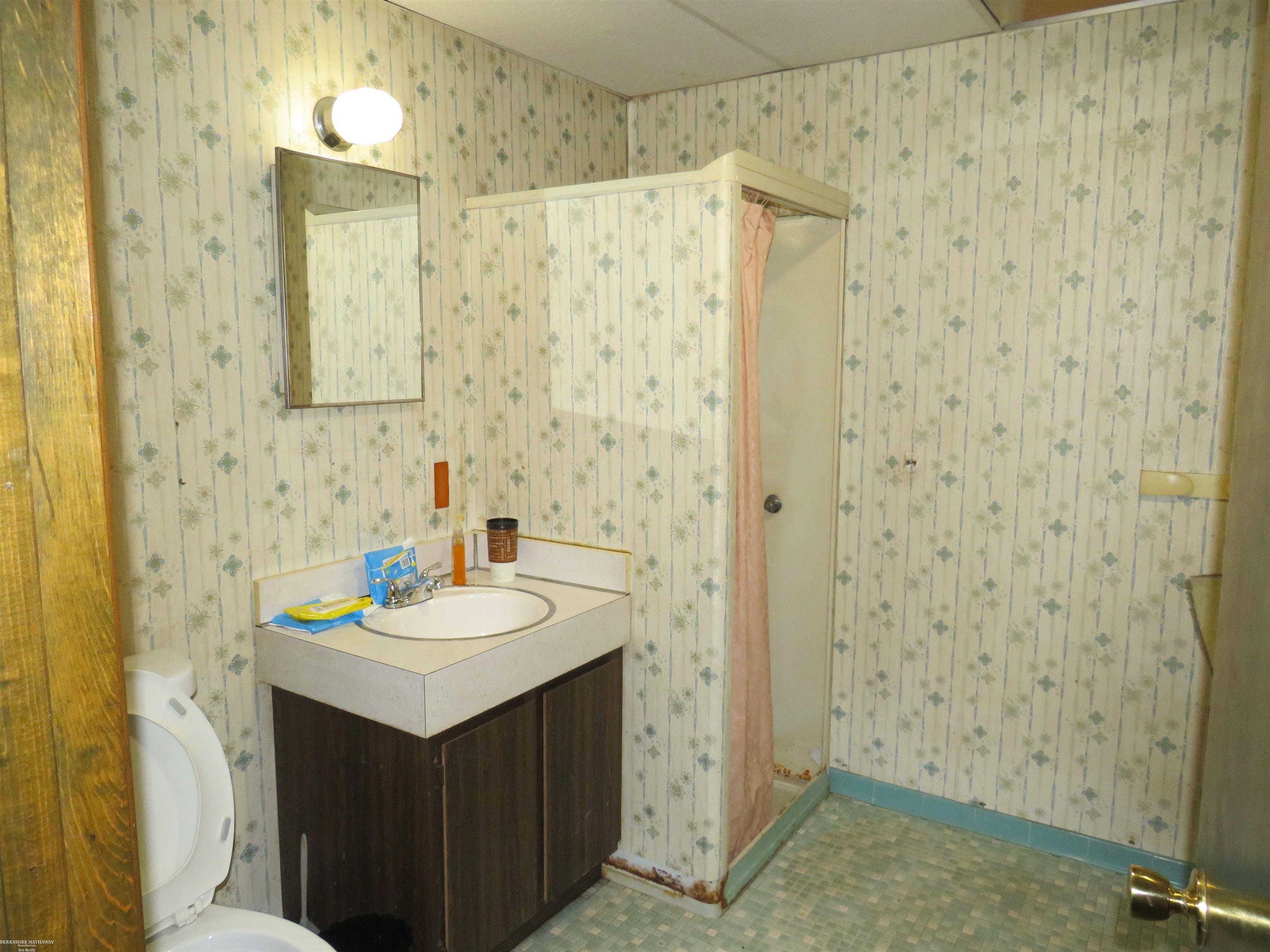 Warren, Michigan 48089, United States, ,Commercial,Pending,49007