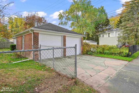 A home in Grosse Pointe Park