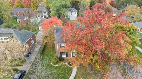 A home in Grosse Pointe Park