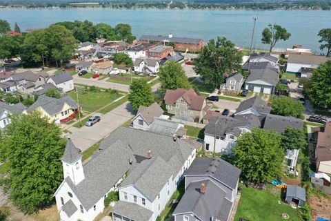 A home in Marine City