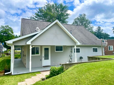 A home in Gladwin