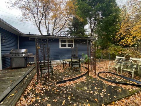 A home in Fort Gratiot