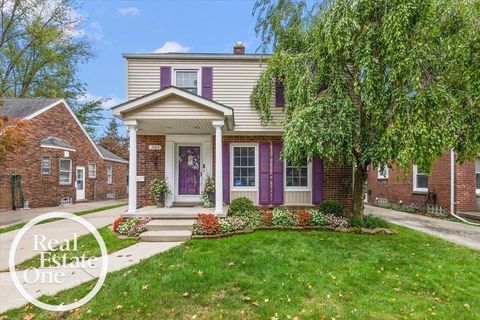 A home in Grosse Pointe Woods