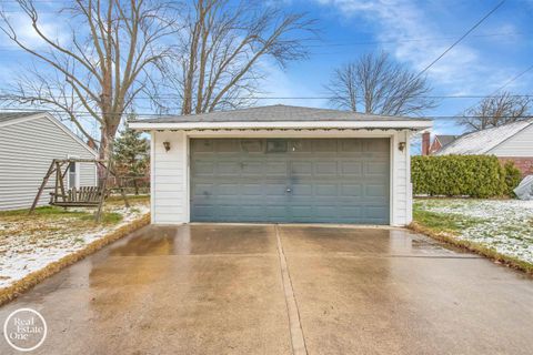 A home in Grosse Pointe Woods