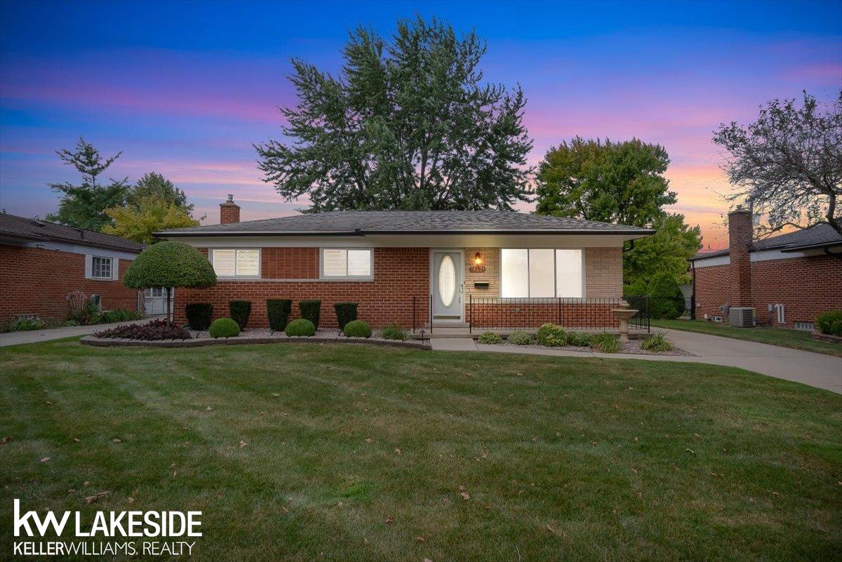 View Sterling Heights, MI 48312 house