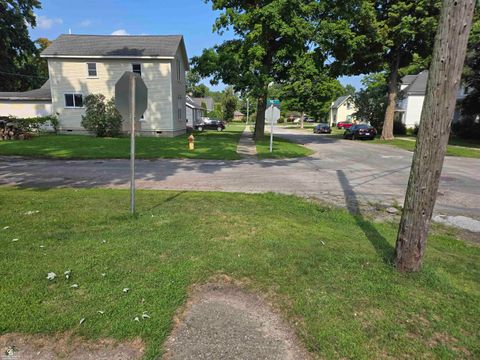 A home in Lapeer