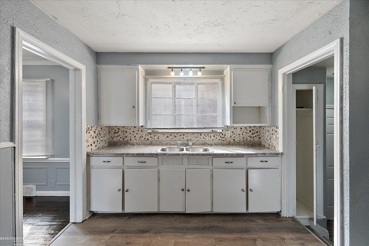 Detroit, Michigan 48224, United States, 3 Bedrooms Bedrooms, ,1 BathroomBathrooms,Residential,Pending,110699