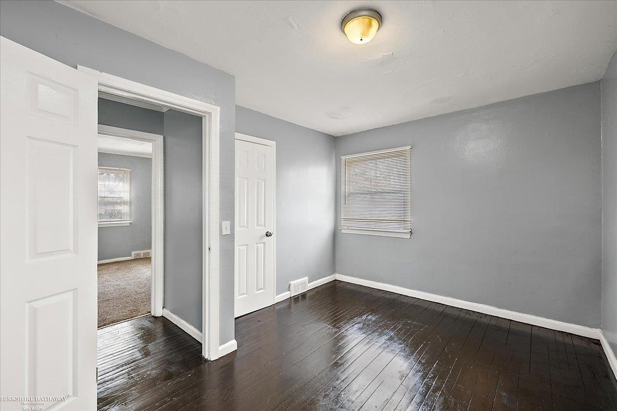 Detroit, Michigan 48224, United States, 3 Bedrooms Bedrooms, ,1 BathroomBathrooms,Residential,Pending,110699