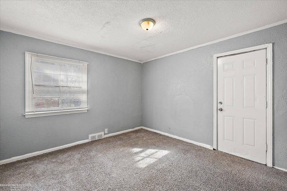 Detroit, Michigan 48224, United States, 3 Bedrooms Bedrooms, ,1 BathroomBathrooms,Residential,Pending,110699