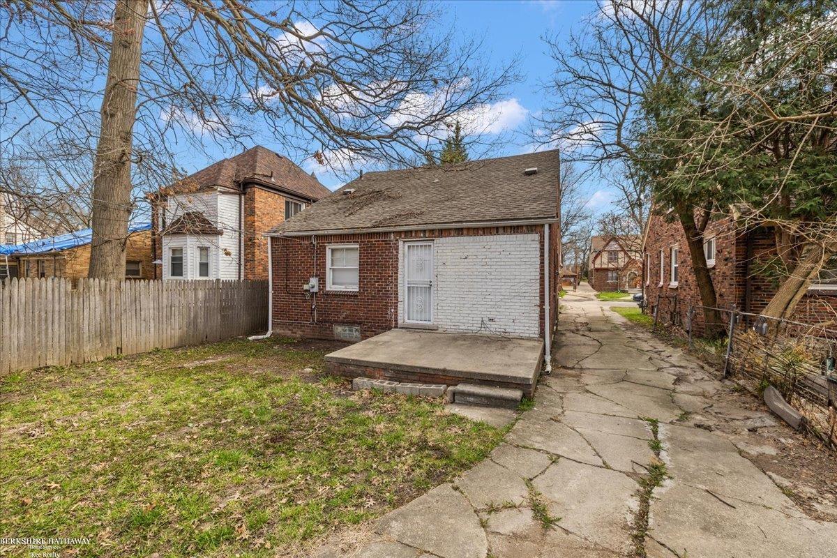 Detroit, Michigan 48224, United States, 3 Bedrooms Bedrooms, ,1 BathroomBathrooms,Residential,Pending,110699