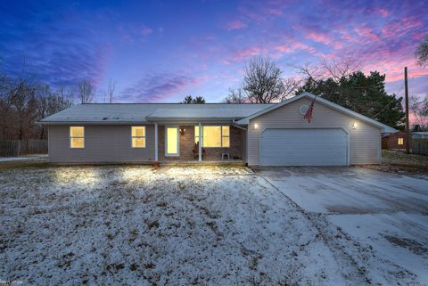 A home in Fort Gratiot