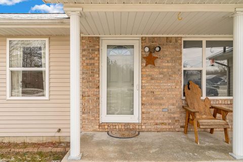 A home in Fort Gratiot