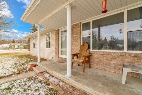 A home in Fort Gratiot