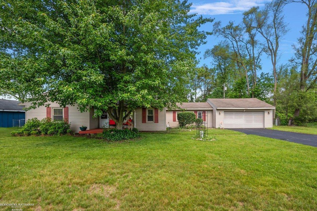 Wolverine Lake, Michigan 48390, United States, 3 Bedrooms Bedrooms, ,1 BathroomBathrooms,Residential,Active,149567