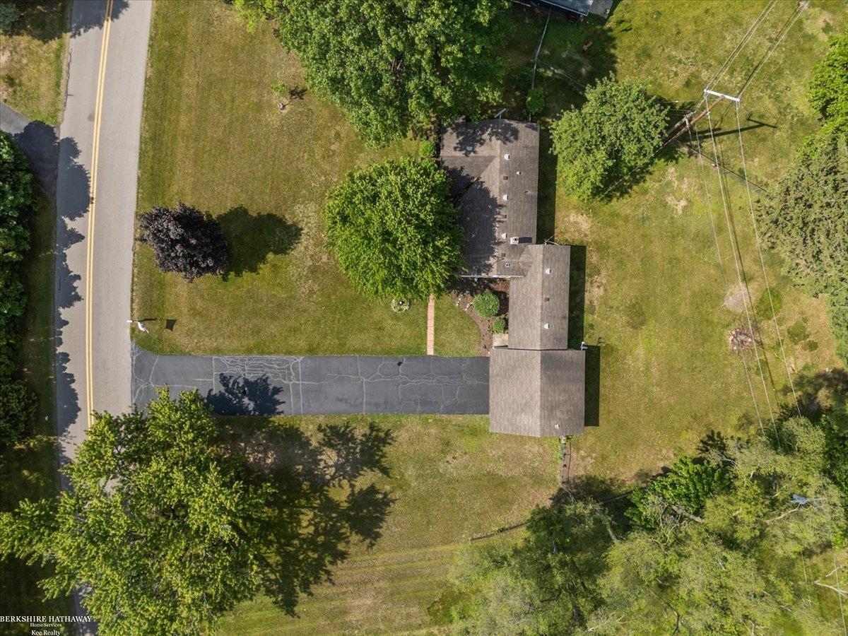 Wolverine Lake, Michigan 48390, United States, 3 Bedrooms Bedrooms, ,1 BathroomBathrooms,Residential,Active,149567