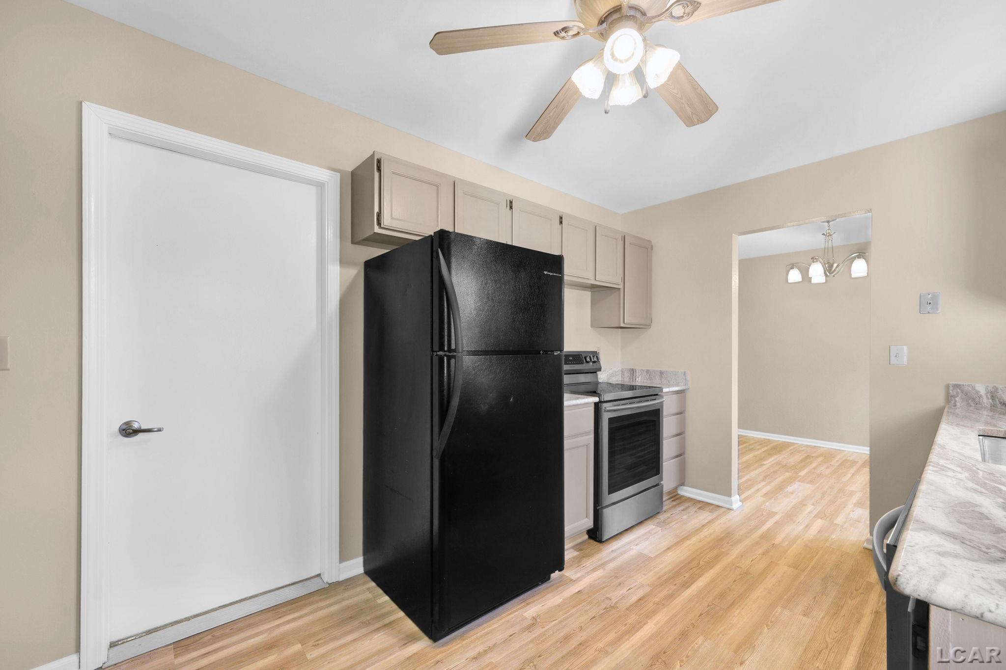 292 N Division Street #3A