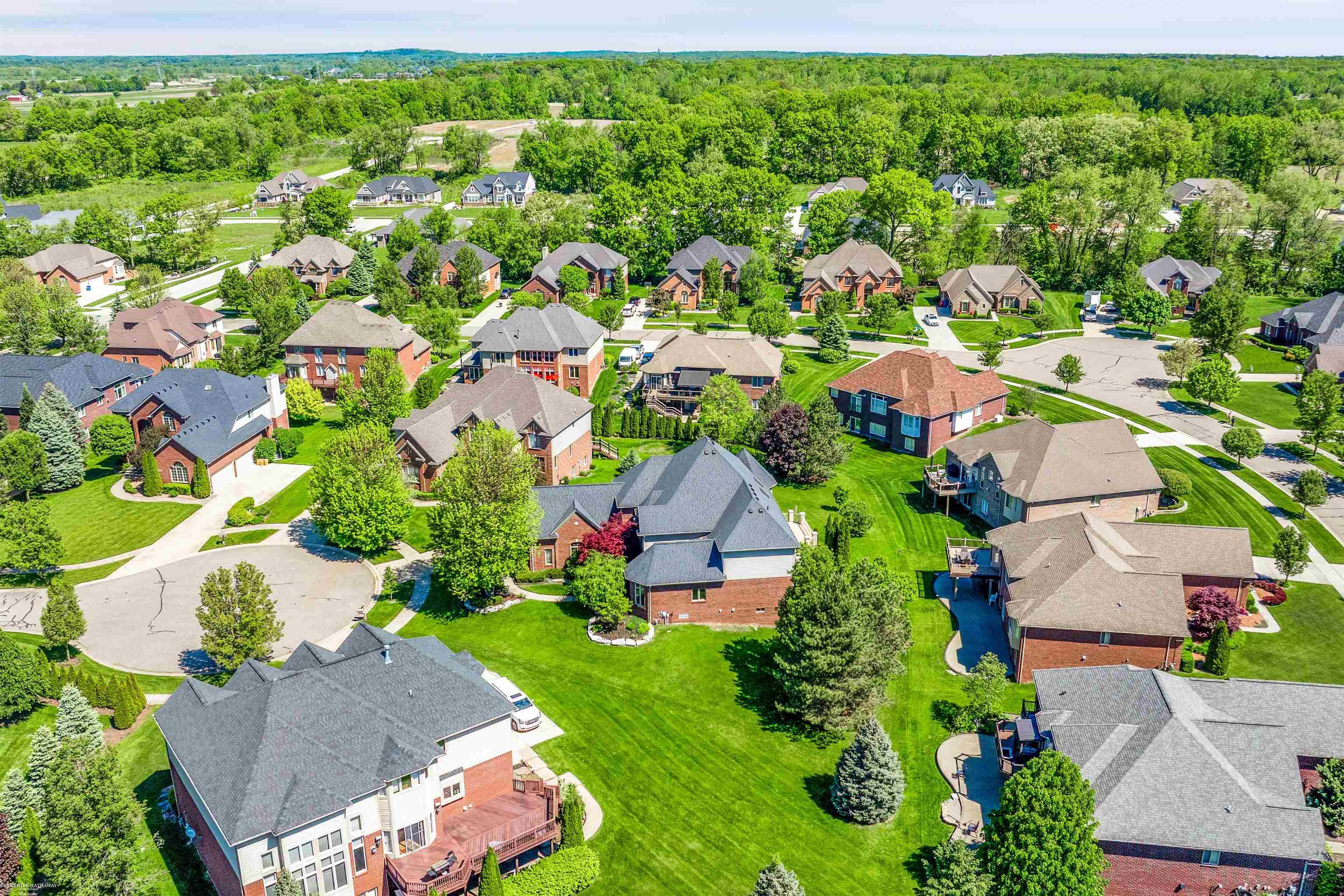 Washington Twp, Michigan 48095, United States, 4 Bedrooms Bedrooms, ,5 BathroomsBathrooms,Residential,Pending,137952