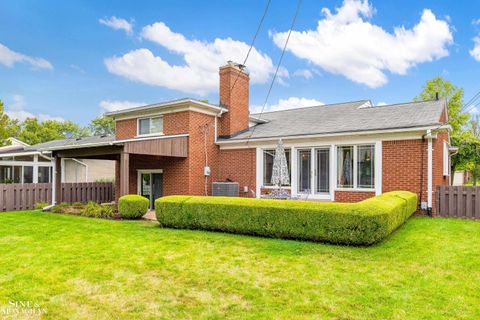 A home in Grosse Pointe Woods