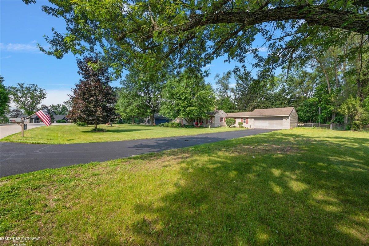 Wolverine Lake, Michigan 48390, United States, 3 Bedrooms Bedrooms, ,1 BathroomBathrooms,Residential,Active,165454