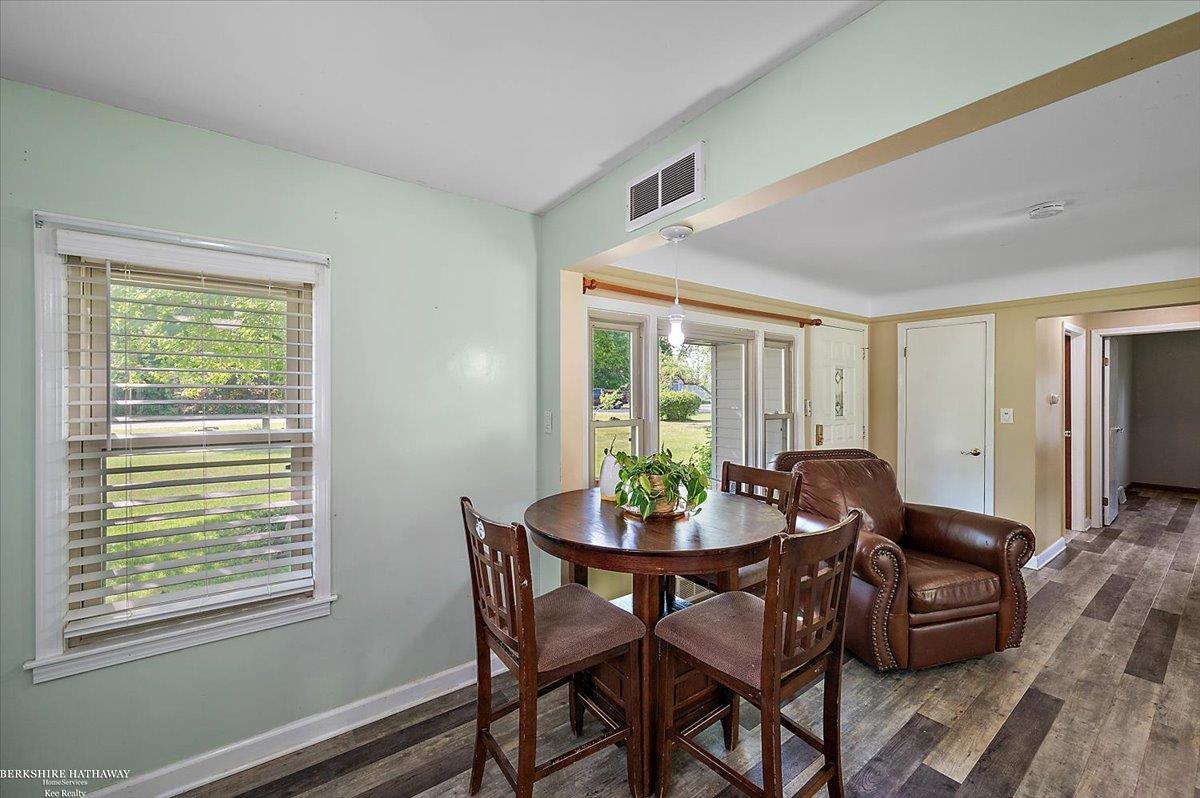 Wolverine Lake, Michigan 48390, United States, 3 Bedrooms Bedrooms, ,1 BathroomBathrooms,Residential,Active,165454