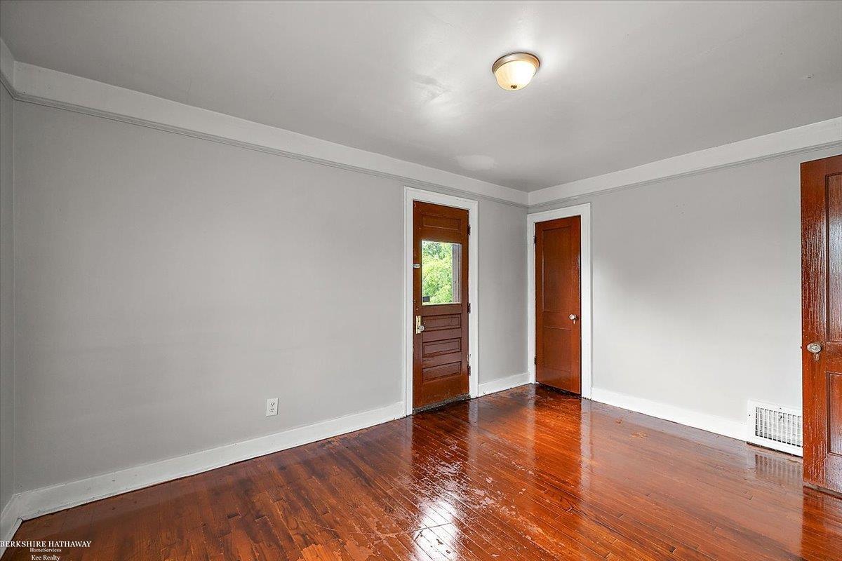 Detroit, Michigan 48228, United States, 3 Bedrooms Bedrooms, ,1 BathroomBathrooms,Residential,Active,159505