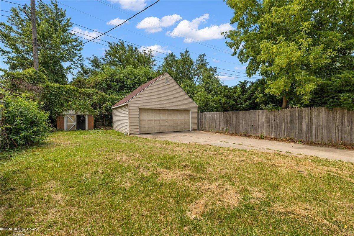 Detroit, Michigan 48228, United States, 3 Bedrooms Bedrooms, ,1 BathroomBathrooms,Residential,Active,159505